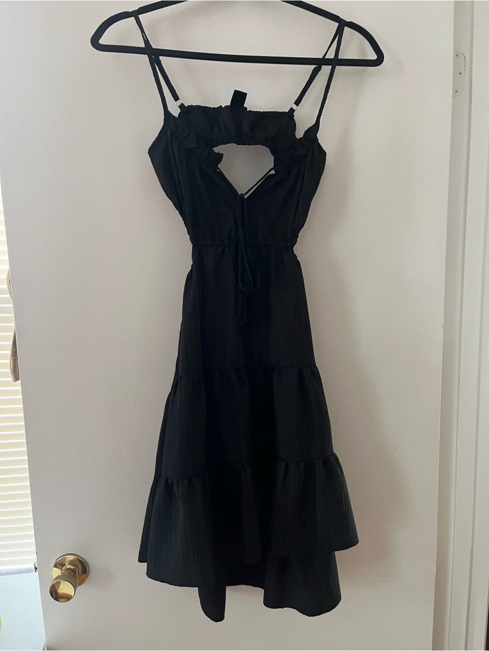SHEIN Black Tiered Mini Dress with Front Keyhole & Drawstring